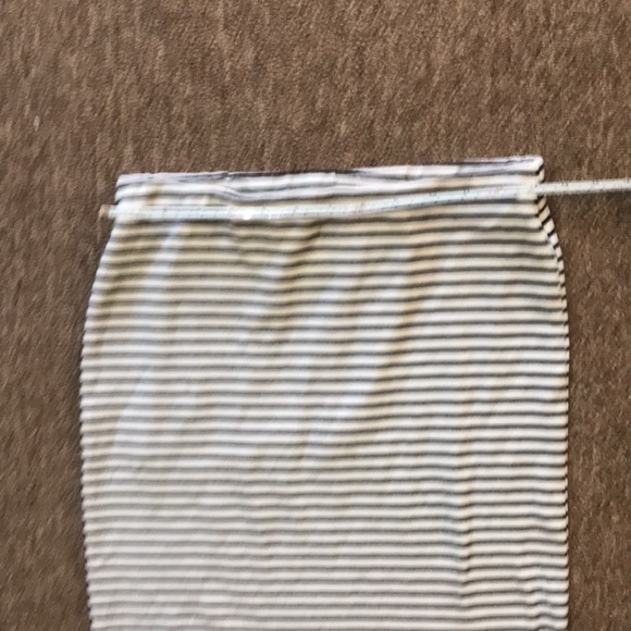 ♥️ SO Pencil Skirt 💋 - Picture 5 of 8